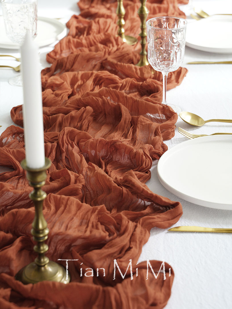 Christmas Table Runner - 세미 쉬어 거즈 테이블 러너 테라코타